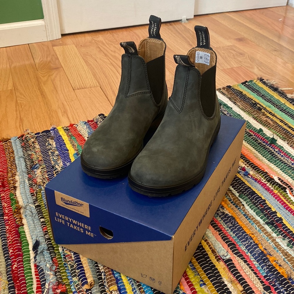 Blundstone rustic black/ grey size 7.5 womens